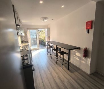 Room in a Shared House, Ansell Road, SW17 - Photo 6