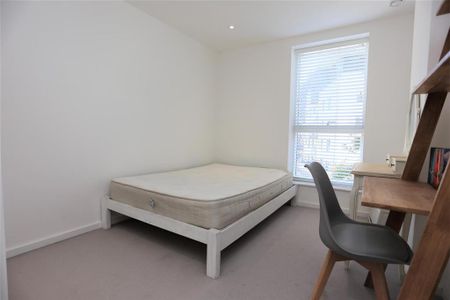 2 bedroom flat to rent - Photo 5