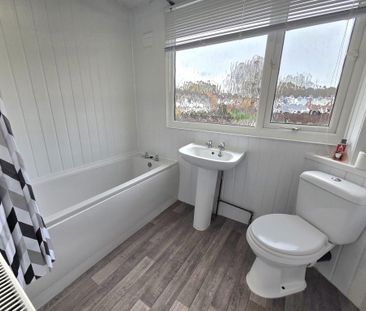 2 bedroom end of terrace house to rent - Photo 6