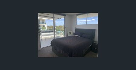 Heart of Maroochydore - Huge deck with spa - Views - Photo 4