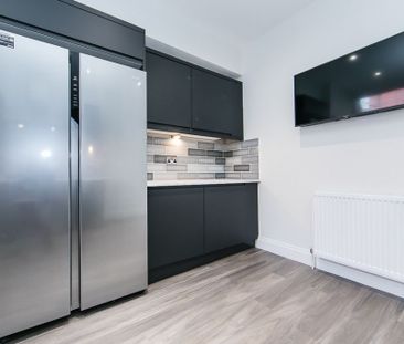 Hartley Grove, Woodhouse, Leeds - Photo 3