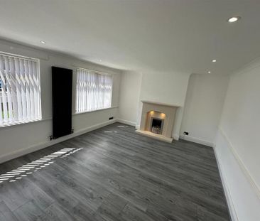 3 bedroom detached house to rent - Photo 2