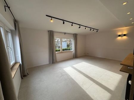 Appartement te huur - Foto 2