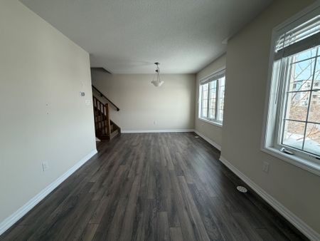 For Lease - 3045 George Savage Avenue Unit# 20, Oakville, Ontario - Photo 3
