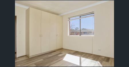 Refined Two-Bedroom Living Opposite Ashfield Park - Photo 2