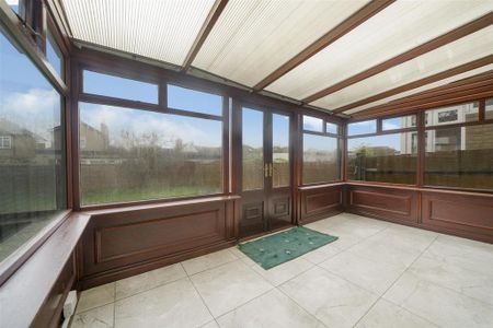 3 bedroom detached house to rent - Photo 2