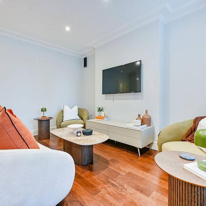 3 bedroom flat to rent - Photo 1