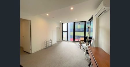 Furnished 2-Bed apartment on Bouverie St Carlton - Photo 2