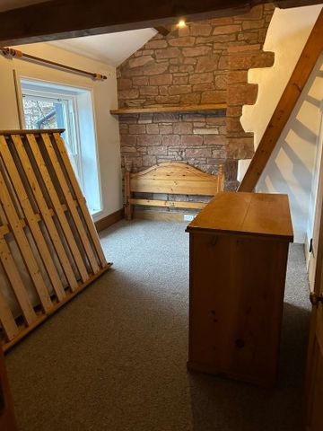 2 bedroom cottage to rent - Photo 2