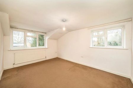 4 bedroom detached house to rent - Photo 3
