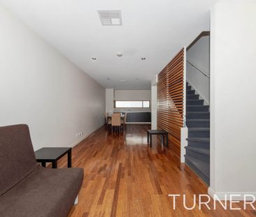 Perfect Townhouse. - Photo 2