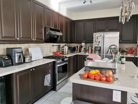 For Lease - 16 William Bartlett Drive, Markham, Ontario - Photo 4