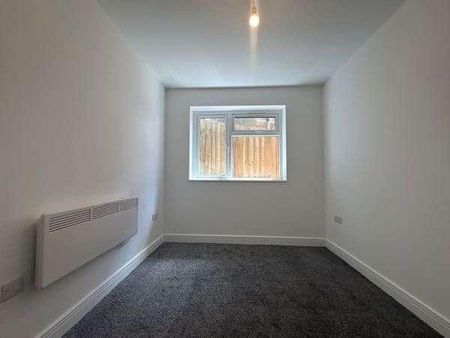 High Street Rhymney, NP22 - Photo 3