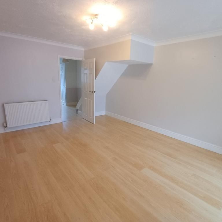 2 bedroom terraced house to rent - Photo 1