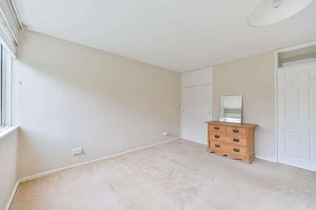 Kings Paddock, Hampton, TW12 - Photo 4