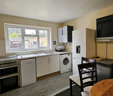 6 bedroom terraced house to rent - Photo 4