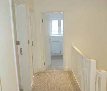 Stunning Ensuite Room to Rent in Sundridge Park, BR1 - Photo 3