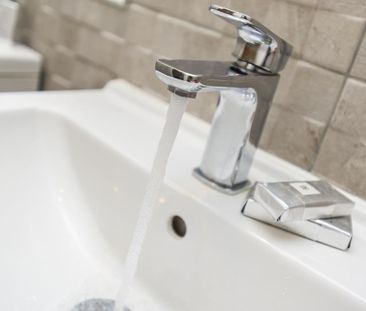 1 bedroom in a house share to rent - Photo 6