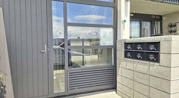 2 bedroom apartment in Otahuhu - Photo 1