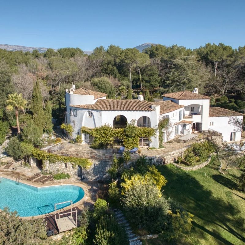 Propriété d'exception de 900 m² – Domaine privé de 5 hectares - Photo 1