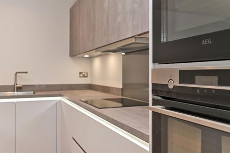 2 bedroom Flat To Let - Photo 5