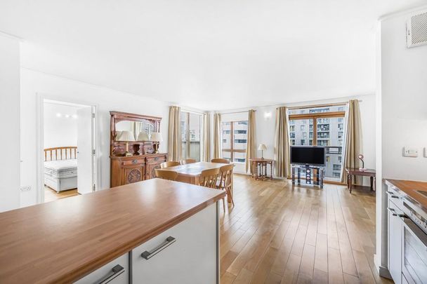 2 bedroom flat to rent - Photo 1