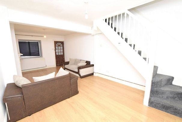 George Street, Romford, Essex, RM1 - Photo 1