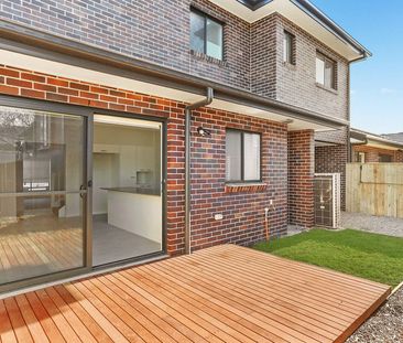 Designer Family Home - Photo 5