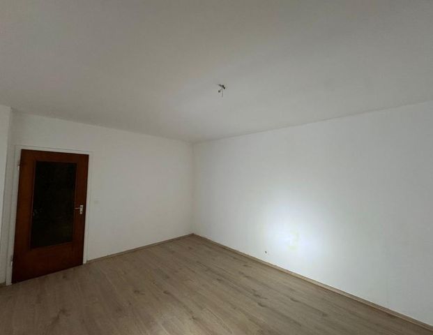 Renovierte Erdgeschoss Wohnung mit Balkon Zentral Essen - Foto 1