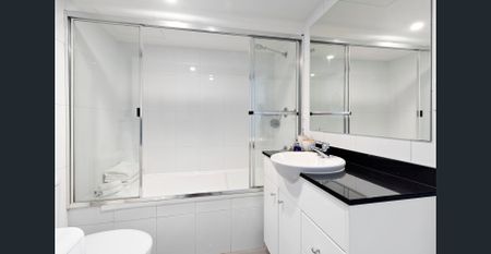 Spectacular north west facing unfurnished studio - Photo 5