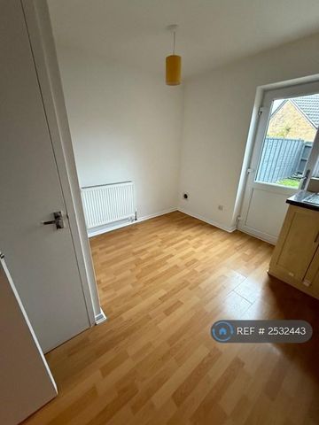 2 bedroom end of terrace house to rent - Photo 5
