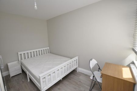 1 bedroom house of multiple occupation to rent - Photo 2