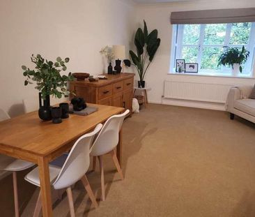 Cedar Grove, Stockport, SK4 - Photo 3