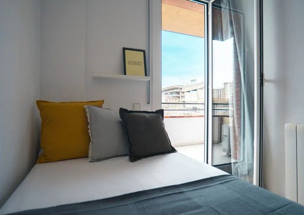 Travessera de les Corts, Barcelona, Catalonia 08028