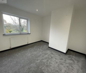 4 bedroom semi-detached house to rent - Photo 4