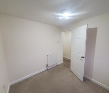 2 bedroom semi-detached house to rent - Photo 5