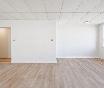 For Lease - 571 St Clair Avenue, Toronto, Ontario - Photo 6