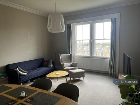 3 bedroom flat to rent - Photo 3