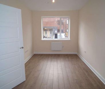 Ladysmith Road, Harrow Weald, HA3 - Photo 1