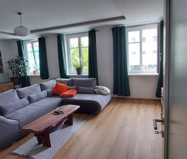 Helle, gepflegte 4-Zimmer Wohnung mit möblierter Küche im Zentrum v... - Photo 5