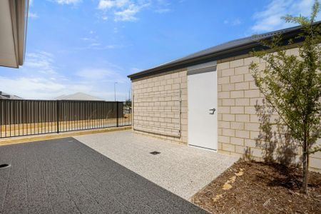 Brand New Modern Home in Prime Lakelands Location! - Photo 2