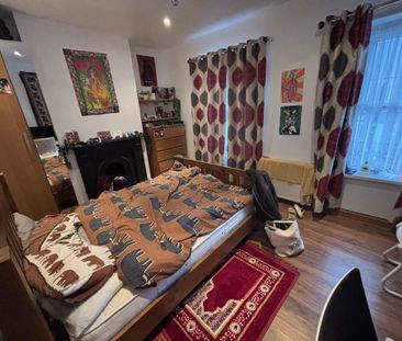 5 bedroom terraced house to rent - Photo 2