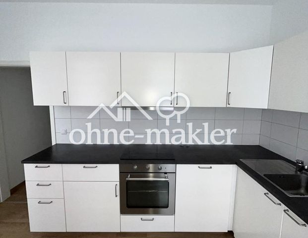 Moderne 2-RW mit Balkon und Einbauküche - Photo 1