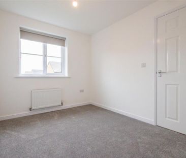 3 bedroom detached house to rent - Photo 4