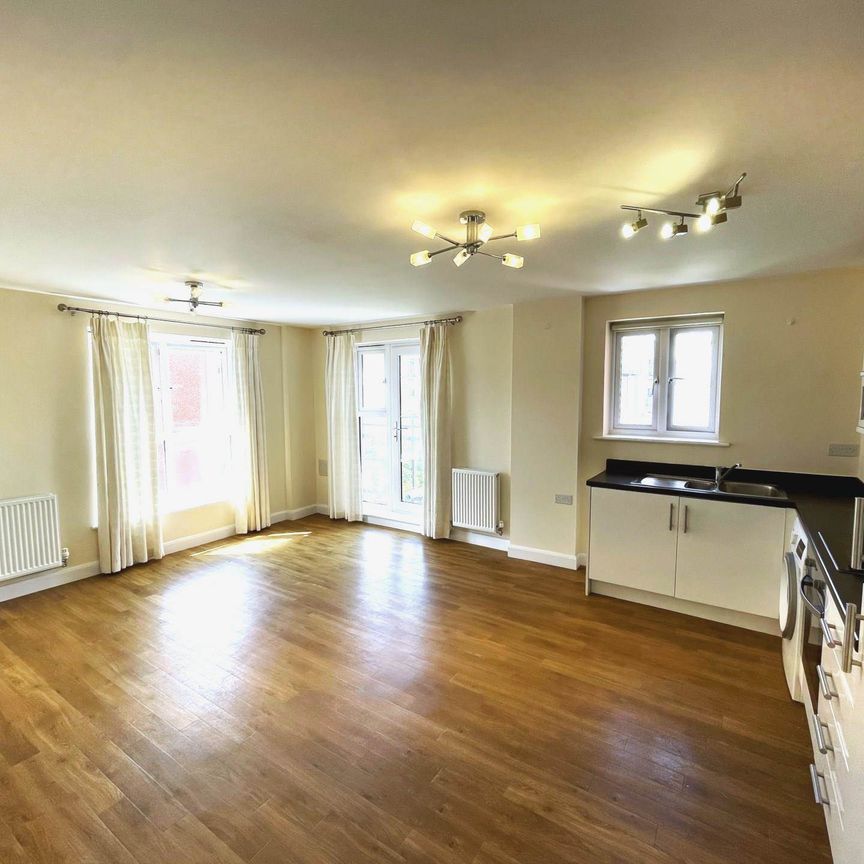 Price £1,500 pcm - Available Now - Unfurnished - Photo 1