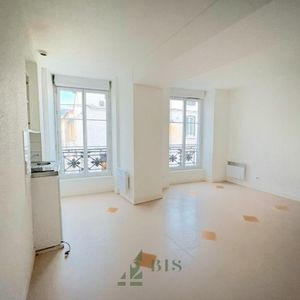 Location Appartement 1 pièce 23m² ROANNE 42300 - Photo 2