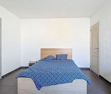 Appartement te huur in Flémalle-Grande voor € 700 met 1 slaapkamer - Foto 4