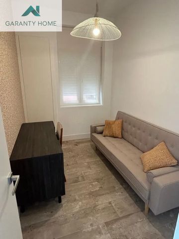 Piso de alquiler en Ensanche Centro - Puerto - Photo 4