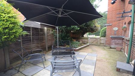 Hyde End Road, Shinfield, Reading, RG2 - Photo 2