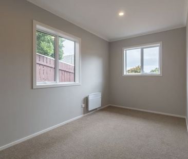 Chic 3BR New Build in Tawa! - Photo 1